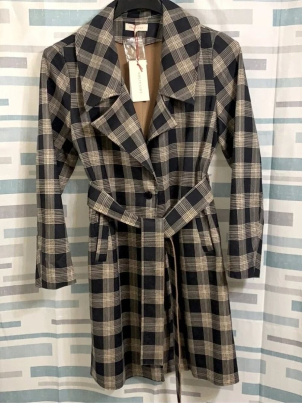Solitaire Faux Suede Pointed Collar 2-Pocket Belted Trench Coat